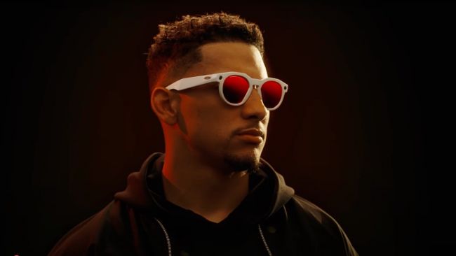 Meta og Oakley går sammen om "AI-briller for ytelse"