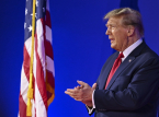 Trump sier at oljen begynner &aring; str&oslash;mme fra Venezuela