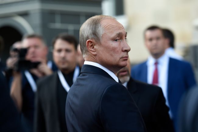 Russland fordømmer USAs angrep under møte med Irans utenriksminister