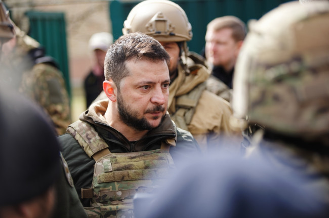 Zelenskij lover å opprettholde uavhengigheten på krigens 4-årsdag: "Putin har ikke knekt ukrainerne"