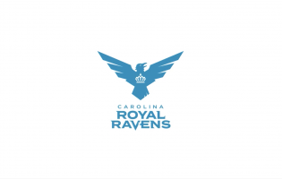 Carolina Royal Ravens fristiller to av sine medlemmer