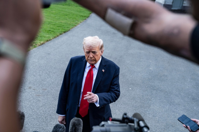 Trumps nye globale tollsats på 10 % trer i kraft