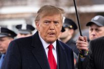 media/99/trumpurgesrussia_4539933t.jpg