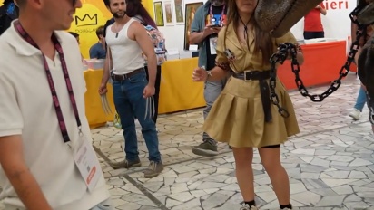 Comicon Napoli 25 - Mennesker og Cosplay Reel