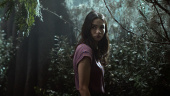 Crystal Reed f&oslash;lte presset ved &aring; spille Swamp Things Abby Arcane